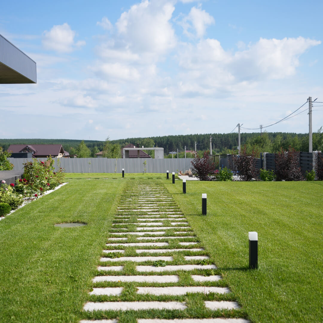 Шаговая плита STONE Светлая Галька 990х330х55мм в Чусовом фото