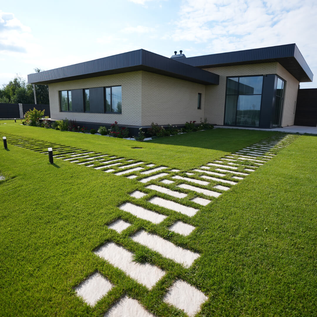 Шаговая плита STONE Светлая Галька 990х330х55мм в Чусовом фото