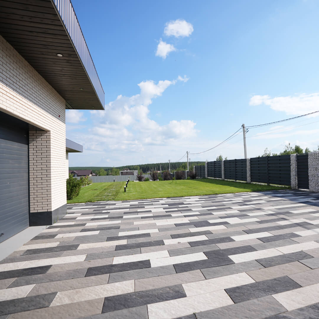 Шаговая плита STONE Светлая Галька 990х330х55мм в Чусовом фото